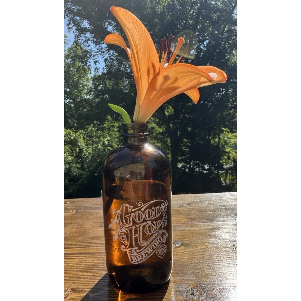 Amber Glass Bud Vase Good Hops Brewing Carolina Beach‎ NC Beer Bottle 16 Oz